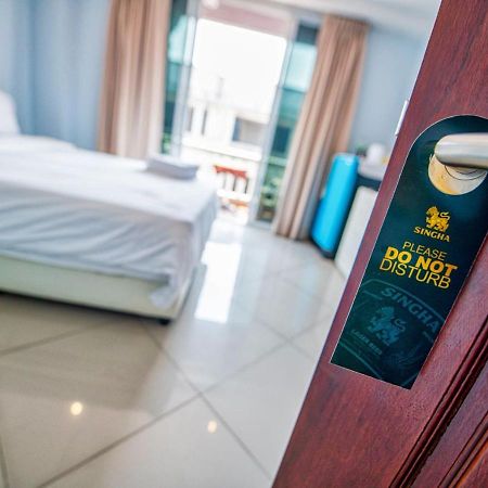 Akvavit Living Hotel Pantai Jomtien Luaran gambar