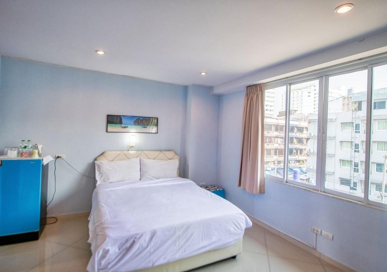 Akvavit Living Hotel Pantai Jomtien Luaran gambar